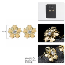 Artilady Women Flower Stud Earrings