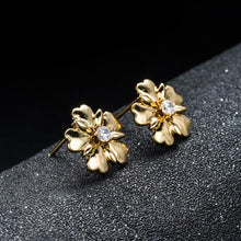 Artilady Women Flower Stud Earrings