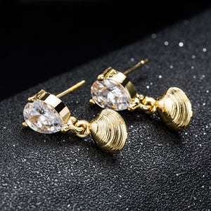 Artilady Women Gold Shell Earrings