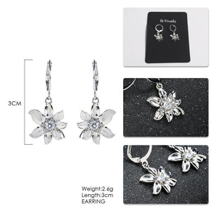 Artilady women Silver Flower Earrings