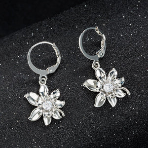 Artilady women Silver Flower Earrings